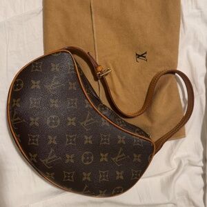 Louis Vuitton Monogram Croissant PM